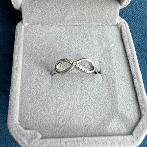 925 Sterling silver infinity ring